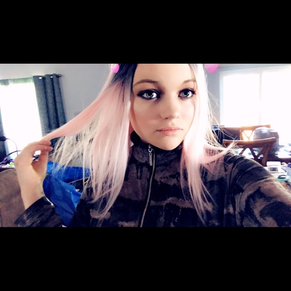 Meet your Posher, Annabel - Picture 1 of 1